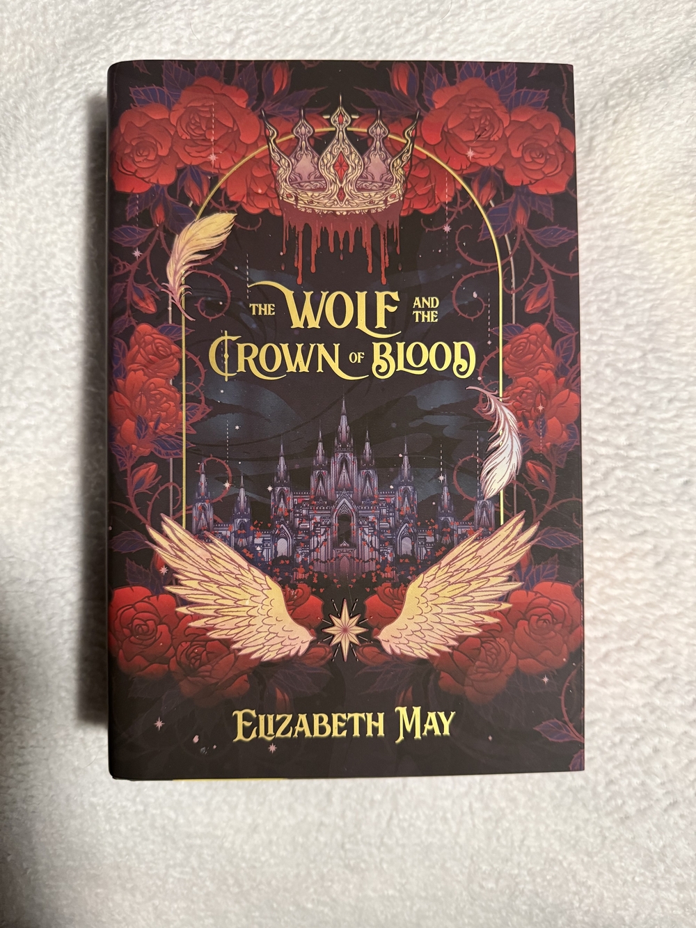Elizabeth McKay The Wolf and the Crown of Blood - Decorative Red Hardcover